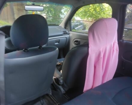 Синий Рено Клио, объемом двигателя 1.4 л и пробегом 250 тыс. км за 2000 $, фото 2 на Automoto.ua