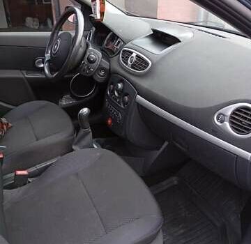 Синий Рено Клио, объемом двигателя 1.2 л и пробегом 200 тыс. км за 4500 $, фото 9 на Automoto.ua