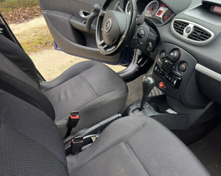 Синий Рено Клио, объемом двигателя 1.6 л и пробегом 137 тыс. км за 6000 $, фото 25 на Automoto.ua