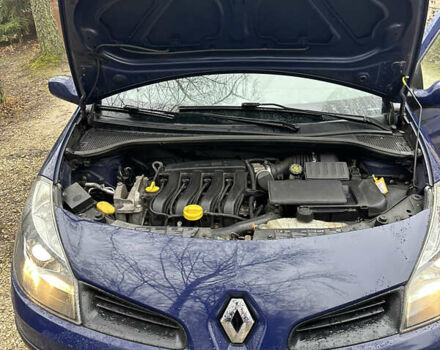 Синий Рено Клио, объемом двигателя 1.6 л и пробегом 137 тыс. км за 5700 $, фото 32 на Automoto.ua