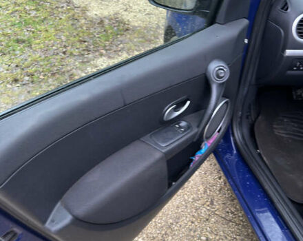 Синий Рено Клио, объемом двигателя 1.6 л и пробегом 137 тыс. км за 6000 $, фото 19 на Automoto.ua