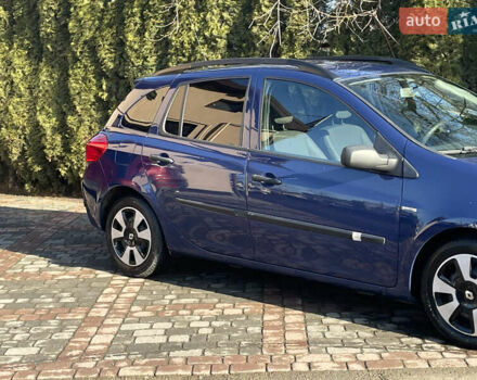 Синий Рено Клио, объемом двигателя 1.5 л и пробегом 225 тыс. км за 4299 $, фото 3 на Automoto.ua