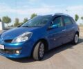 Синий Рено Клио, объемом двигателя 1.6 л и пробегом 174 тыс. км за 5810 $, фото 1 на Automoto.ua
