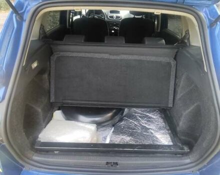 Синий Рено Клио, объемом двигателя 1.6 л и пробегом 291 тыс. км за 5500 $, фото 1 на Automoto.ua