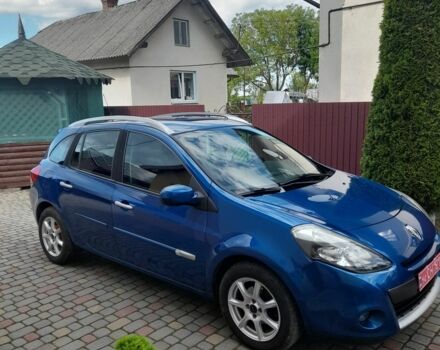 Синий Рено Клио, объемом двигателя 0 л и пробегом 228 тыс. км за 5788 $, фото 3 на Automoto.ua