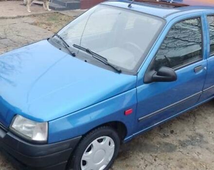 Синий Рено Клио, объемом двигателя 1.4 л и пробегом 213 тыс. км за 1850 $, фото 1 на Automoto.ua