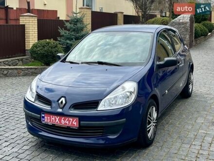 Синий Рено Клио, объемом двигателя 1.2 л и пробегом 215 тыс. км за 3400 $, фото 1 на Automoto.ua