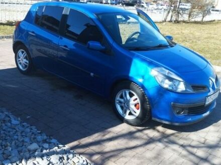 Синий Рено Клио, объемом двигателя 1.4 л и пробегом 226 тыс. км за 5600 $, фото 1 на Automoto.ua