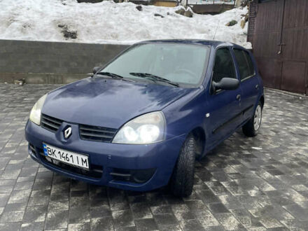 Синий Рено Клио, объемом двигателя 1.15 л и пробегом 240 тыс. км за 3250 $, фото 1 на Automoto.ua