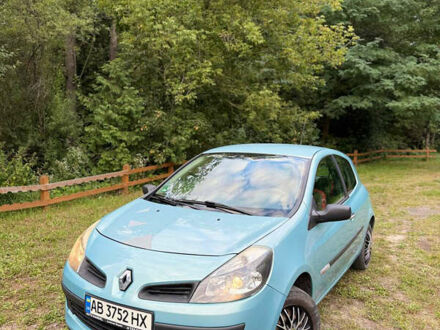Рено Клио 2007 в Виннице на Automoto.ua Синий Рено Клио, объемом двигателя 1.15 л и пробегом 174 тыс. км за 4000 $, фото 1 на Automoto.ua