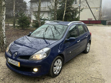 Синий Рено Клио, объемом двигателя 1.6 л и пробегом 137 тыс. км за 5700 $, фото 1 на Automoto.ua