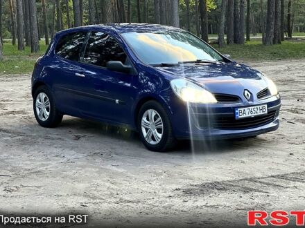 Синий Рено Клио, объемом двигателя 1.2 л и пробегом 267 тыс. км за 3900 $, фото 1 на Automoto.ua