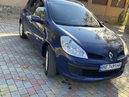 Синий Рено Клио, объемом двигателя 1.1 л и пробегом 281 тыс. км за 4400 $, фото 1 на Automoto.ua