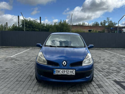 Синій Рено Кліо, об'ємом двигуна 1.15 л та пробігом 300 тис. км за 3000 $, фото 1 на Automoto.ua