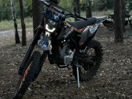 Синий Рено Клио, объемом двигателя 1.2 л и пробегом 250 тыс. км за 4208 $, фото 1 на Automoto.ua