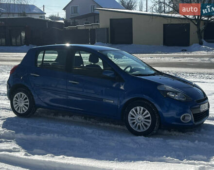 Синий Рено Клио, объемом двигателя 1.2 л и пробегом 195 тыс. км за 4950 $, фото 1 на Automoto.ua