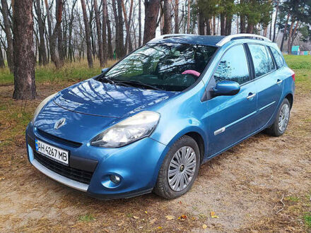Рено Клио 2010 в Полтаве на Automoto.ua Синий Рено Клио, объемом двигателя 1.2 л и пробегом 200 тыс. км за 5300 $, фото 1 на Automoto.ua