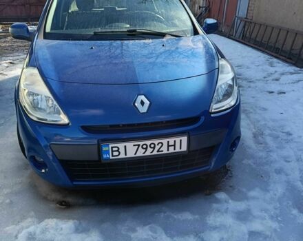 Синий Рено Клио, объемом двигателя 1.1 л и пробегом 240 тыс. км за 4999 $, фото 1 на Automoto.ua