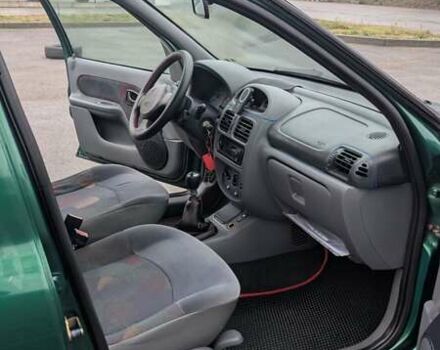 Зеленый Рено Клио, объемом двигателя 1.15 л и пробегом 187 тыс. км за 2500 $, фото 5 на Automoto.ua