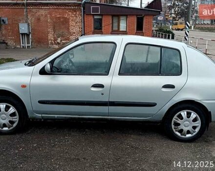 Зелений Рено Кліо, об'ємом двигуна 1.39 л та пробігом 258 тис. км за 2700 $, фото 10 на Automoto.ua