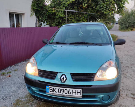 Зеленый Рено Клио, объемом двигателя 1.15 л и пробегом 150 тыс. км за 3999 $, фото 2 на Automoto.ua