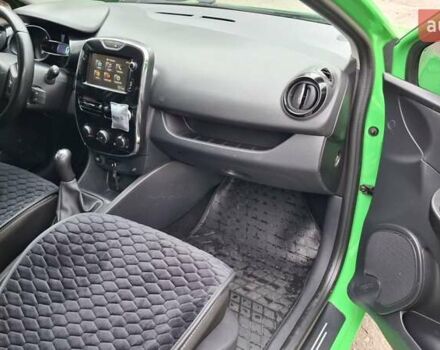 Зеленый Рено Клио, объемом двигателя 1.46 л и пробегом 250 тыс. км за 6750 $, фото 16 на Automoto.ua