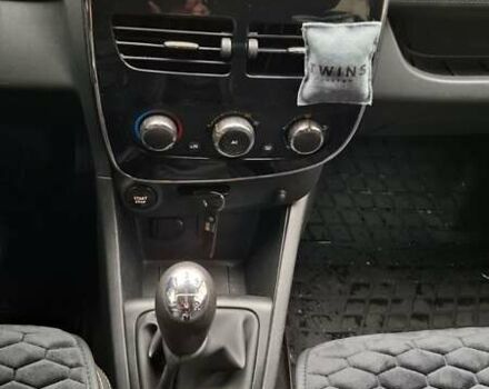 Зеленый Рено Клио, объемом двигателя 1.46 л и пробегом 250 тыс. км за 6750 $, фото 17 на Automoto.ua