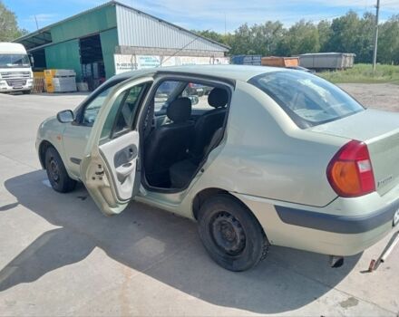 Зеленый Рено Клио, объемом двигателя 1.4 л и пробегом 225 тыс. км за 1600 $, фото 3 на Automoto.ua