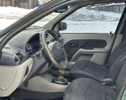 Зеленый Рено Клио, объемом двигателя 1.4 л и пробегом 300 тыс. км за 1750 $, фото 18 на Automoto.ua