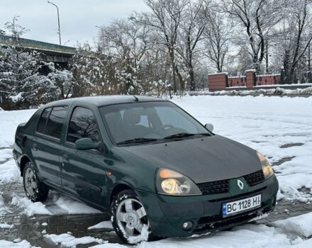 Зеленый Рено Клио, объемом двигателя 1.4 л и пробегом 300 тыс. км за 1750 $, фото 3 на Automoto.ua