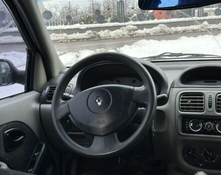 Зеленый Рено Клио, объемом двигателя 1.4 л и пробегом 300 тыс. км за 1750 $, фото 20 на Automoto.ua