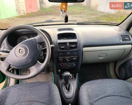 Зелений Рено Кліо, об'ємом двигуна 1.39 л та пробігом 240 тис. км за 3400 $, фото 1 на Automoto.ua