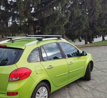 Рено Клио 2009 в Дубно на Automoto.ua Зеленый Рено Клио, объемом двигателя 1.15 л и пробегом 251 тыс. км за 5000 $, фото 1 на Automoto.ua