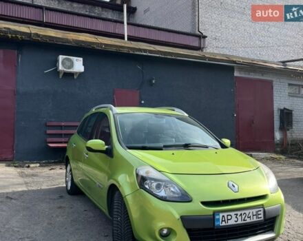 Зеленый Рено Клио, объемом двигателя 1.46 л и пробегом 181 тыс. км за 4900 $, фото 1 на Automoto.ua