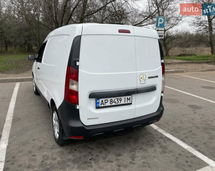 Белый Рено Dokker, объемом двигателя 1.6 л и пробегом 305 тыс. км за 5550 $, фото 2 на Automoto.ua