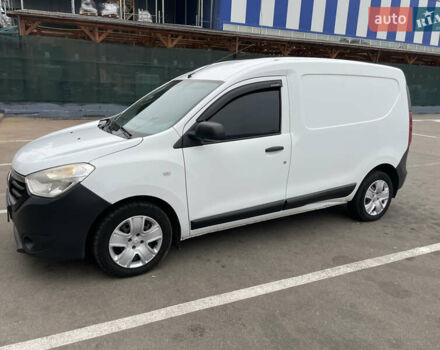 Белый Рено Dokker, объемом двигателя 1.6 л и пробегом 305 тыс. км за 5550 $, фото 1 на Automoto.ua