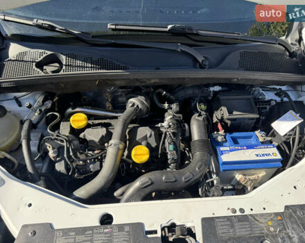 Белый Рено Dokker, объемом двигателя 1.46 л и пробегом 249 тыс. км за 7700 $, фото 2 на Automoto.ua