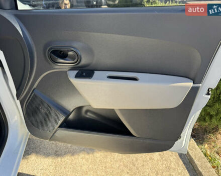 Белый Рено Dokker, объемом двигателя 1.46 л и пробегом 249 тыс. км за 7700 $, фото 12 на Automoto.ua