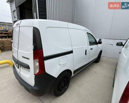 Белый Рено Dokker, объемом двигателя 1.46 л и пробегом 305 тыс. км за 5500 $, фото 1 на Automoto.ua