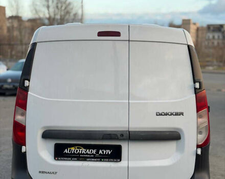 Белый Рено Dokker, объемом двигателя 1.6 л и пробегом 217 тыс. км за 7000 $, фото 4 на Automoto.ua