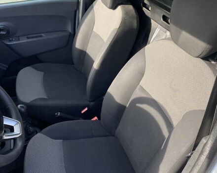 Белый Рено Dokker, объемом двигателя 1.6 л и пробегом 183 тыс. км за 8700 $, фото 9 на Automoto.ua