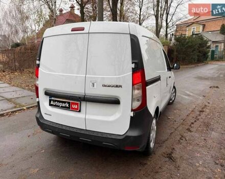 Белый Рено Dokker, объемом двигателя 1.5 л и пробегом 87 тыс. км за 12990 $, фото 5 на Automoto.ua