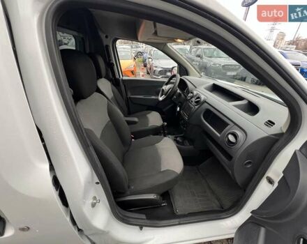 Белый Рено Dokker, объемом двигателя 1.5 л и пробегом 230 тыс. км за 9200 $, фото 16 на Automoto.ua