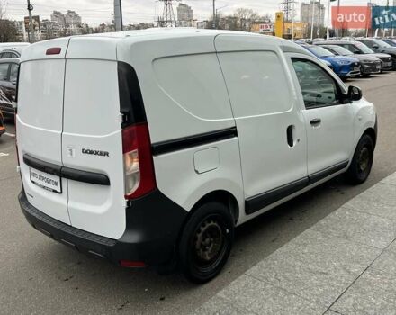 Белый Рено Dokker, объемом двигателя 1.5 л и пробегом 230 тыс. км за 9200 $, фото 6 на Automoto.ua