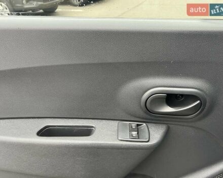 Белый Рено Dokker, объемом двигателя 1.5 л и пробегом 230 тыс. км за 9200 $, фото 12 на Automoto.ua