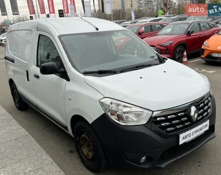 Белый Рено Dokker, объемом двигателя 1.5 л и пробегом 230 тыс. км за 9200 $, фото 8 на Automoto.ua