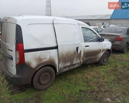 Белый Рено Dokker, объемом двигателя 1.46 л и пробегом 100 тыс. км за 6900 $, фото 5 на Automoto.ua