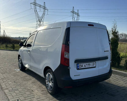 Белый Рено Dokker, объемом двигателя 1.6 л и пробегом 214 тыс. км за 5300 $, фото 2 на Automoto.ua