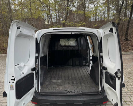 Белый Рено Dokker, объемом двигателя 1.5 л и пробегом 261 тыс. км за 6500 $, фото 4 на Automoto.ua