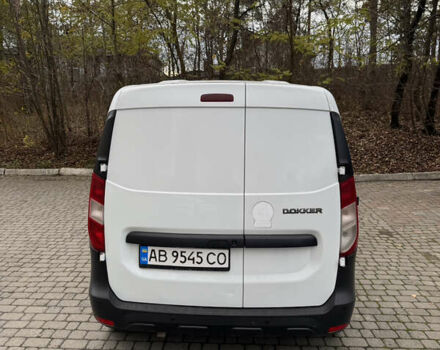 Белый Рено Dokker, объемом двигателя 1.5 л и пробегом 261 тыс. км за 6500 $, фото 3 на Automoto.ua
